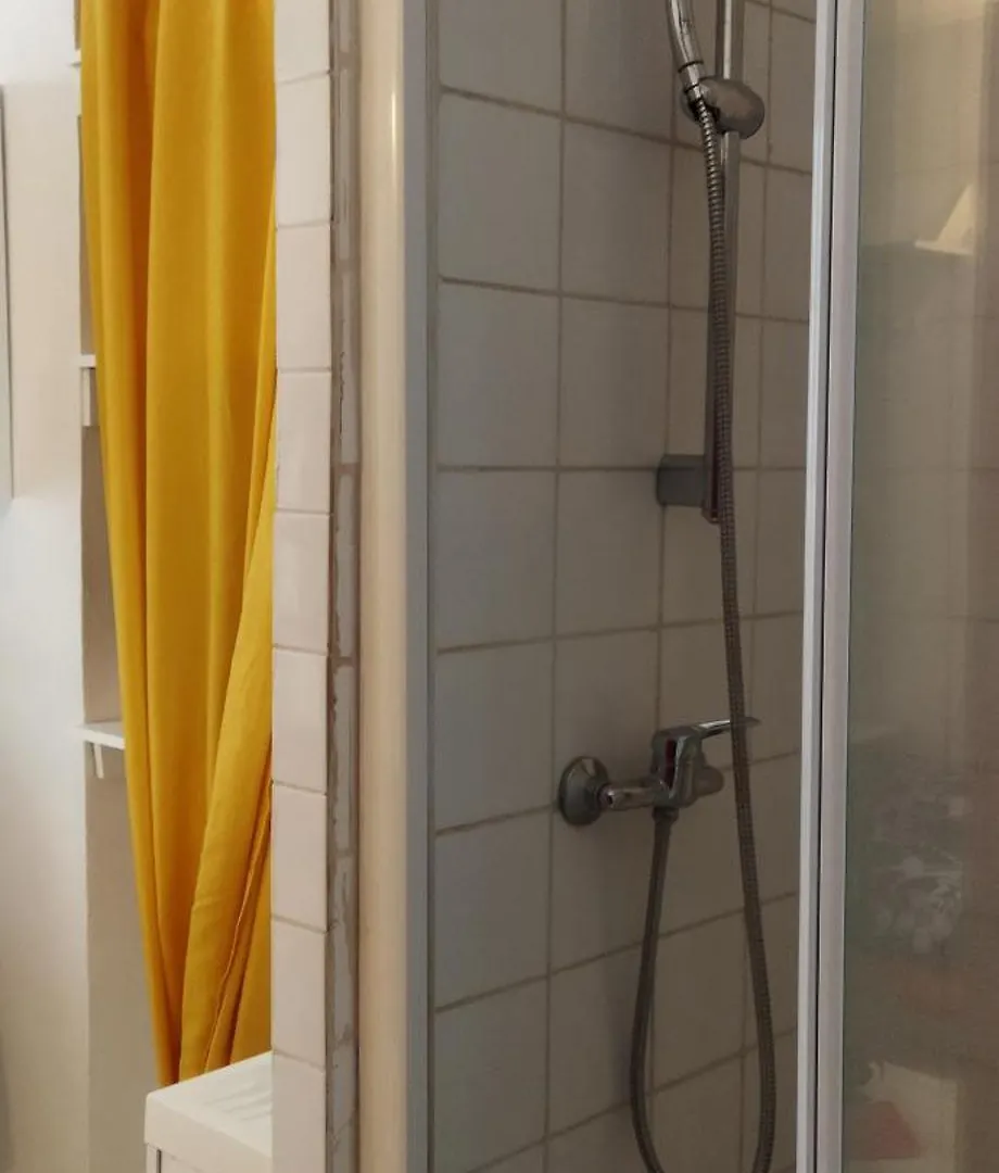 Petit Renove Proche Place Republique 75011 Paris
